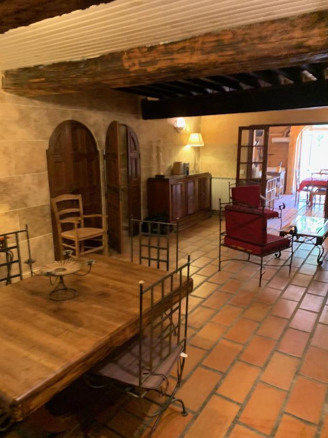 La Maison Sur La Place Aigues-Mortes Exterior photo