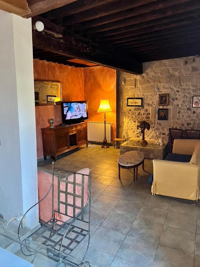 La Maison Sur La Place Aigues-Mortes Exterior photo